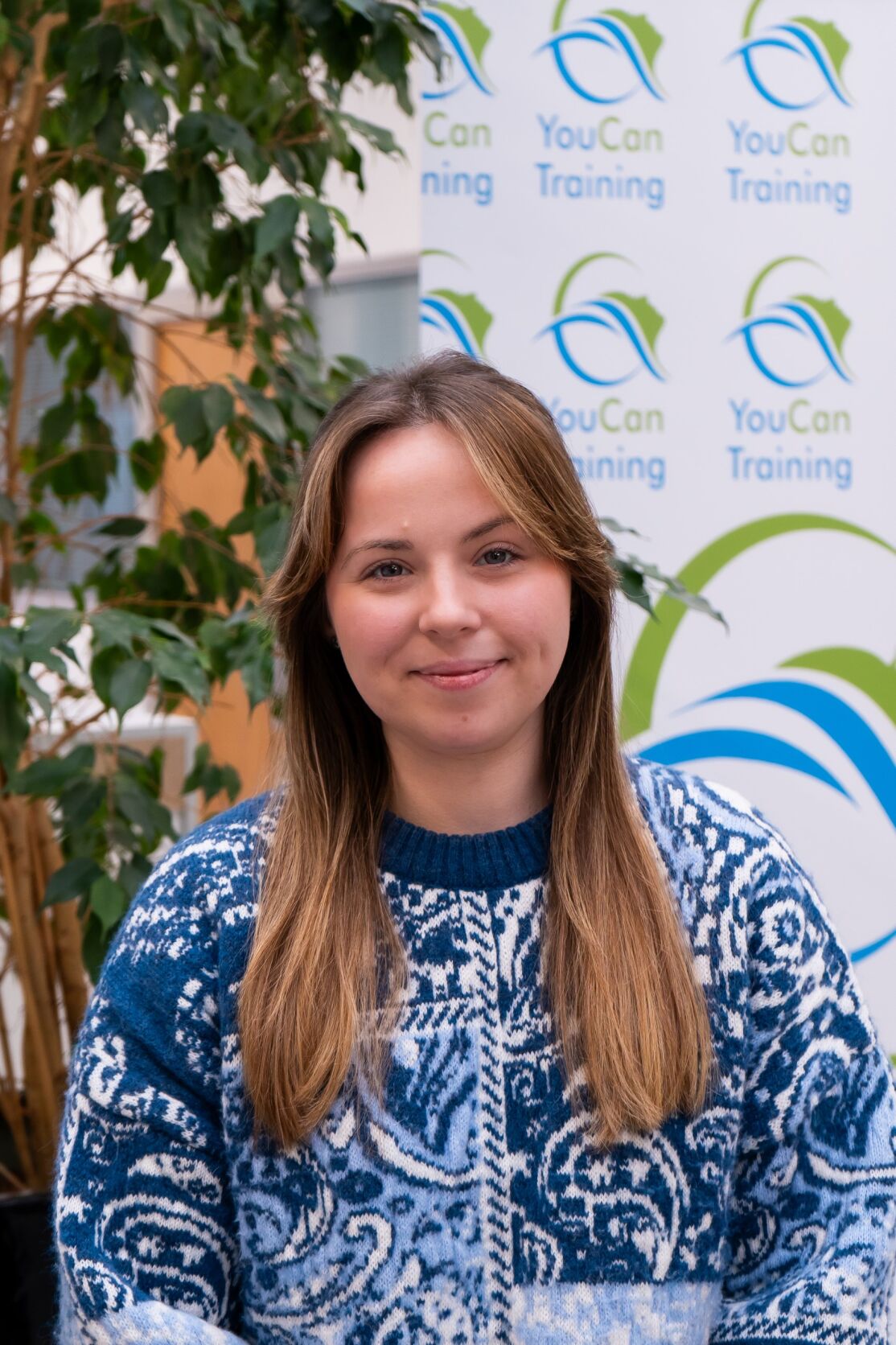 Elle - Office Manager